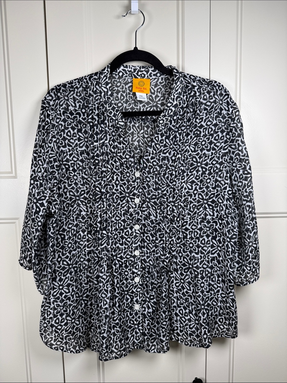 Ruby Rd. Black & White Floral-Print Button Down Blouse